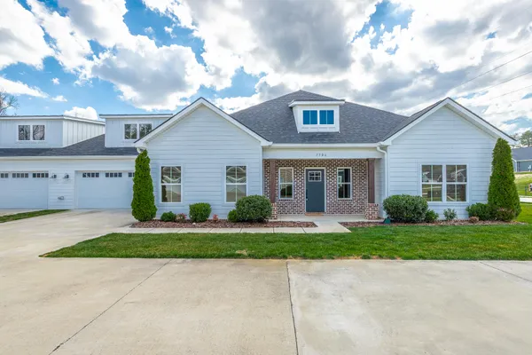 $2,700 | 3306 Stonecreek Drive, Chattanooga, TN 37405
