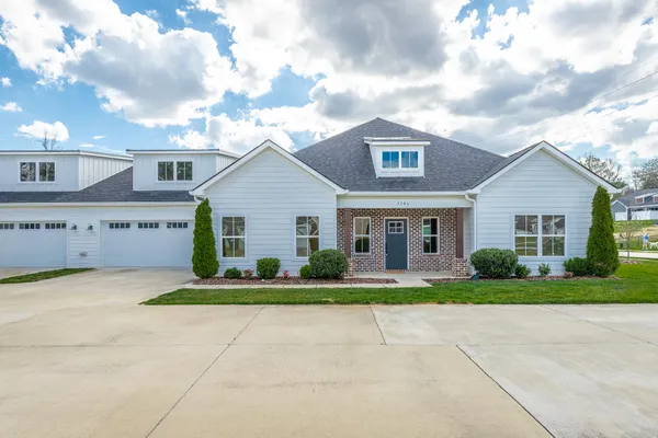 $2,700 | 3306 Stonecreek Drive, Chattanooga, TN 37405