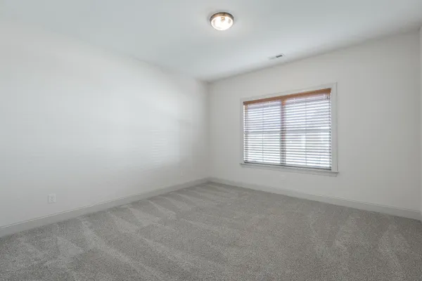 $2,700 | 3306 Stonecreek Drive, Chattanooga, TN 37405