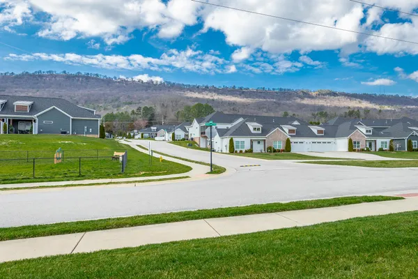 $2,700 | 3306 Stonecreek Drive, Chattanooga, TN 37405