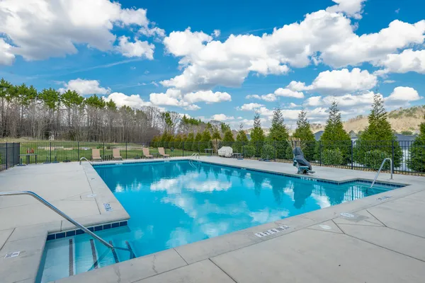 $2,700 | 3306 Stonecreek Drive, Chattanooga, TN 37405