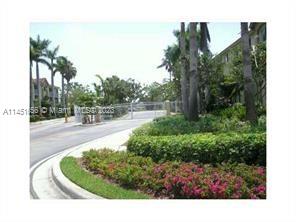 430 South Park Road, Unit 3302 Hollywood, FL 33021 - Photo 29 of 31 a view of outdoor space and yard