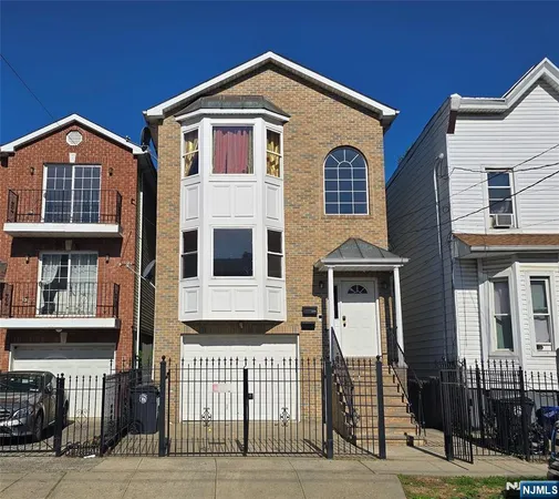 $2,500 | 22 Wakeman Avenue, Unit 2, Newark, NJ 07104