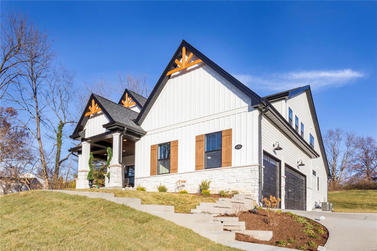 658 Brook Valley Road St. Louis, MO 63122 - Photo 5 of 62 Gallery Image 5