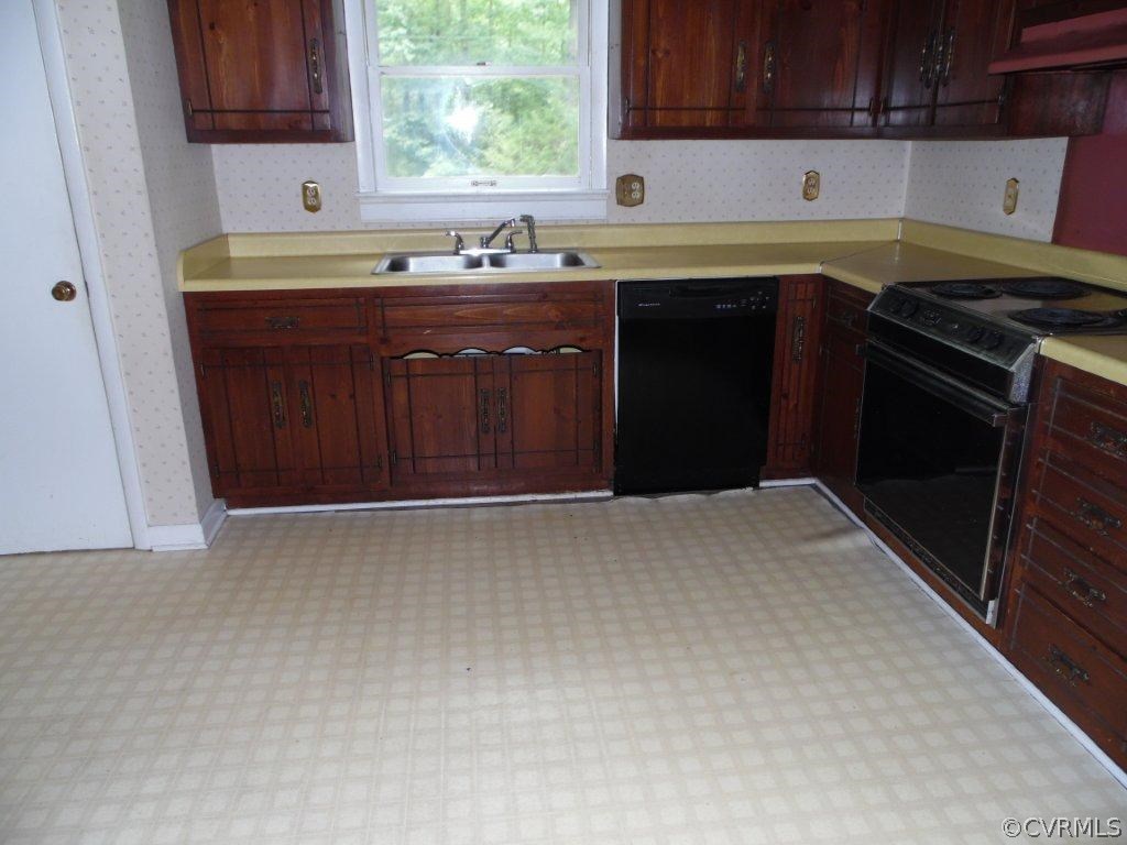 20212 Charlotte Road Sutherland, VA 23885 - Photo 3 of 6 Gallery Image 3