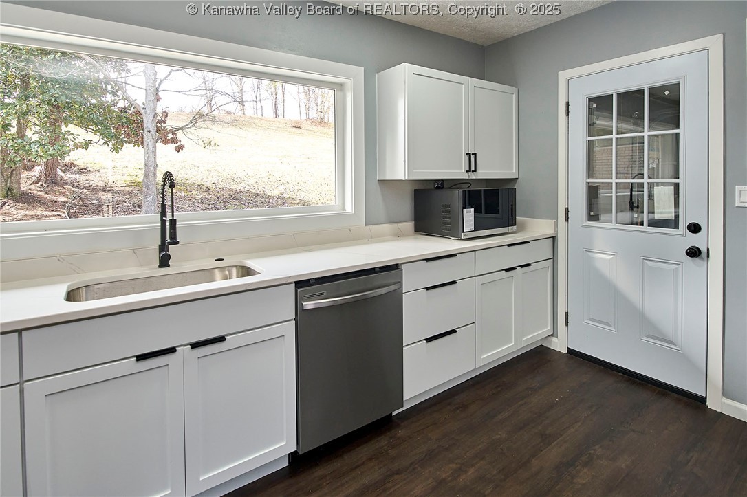 114 Belfast Road Charleston, WV 25314 - Photo 20 of 50 Gallery Image 20