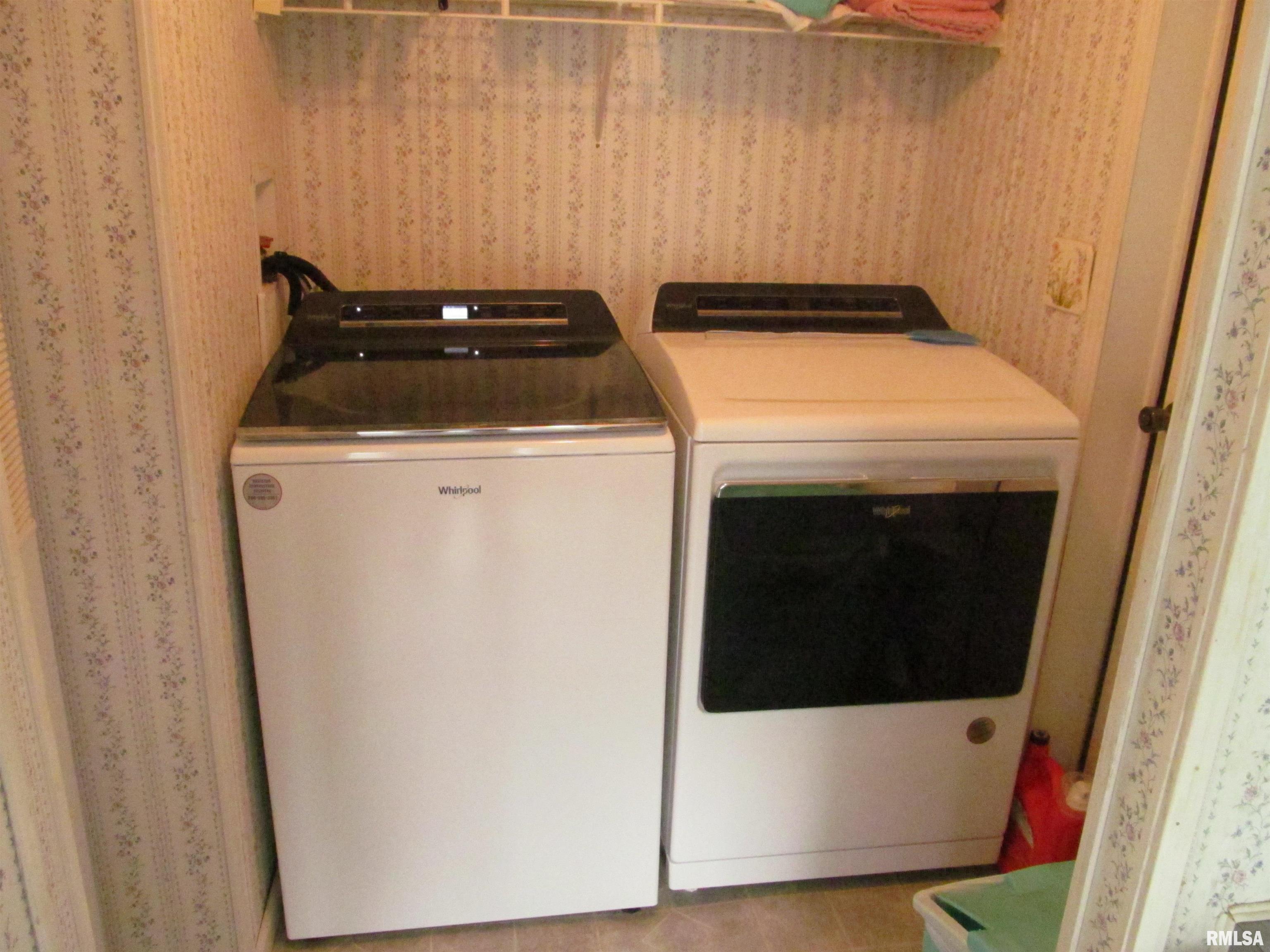 701 Fischer Road, Unit 200 Creve Coeur, IL 61610 - Photo 12 of 13 Gallery Image 12