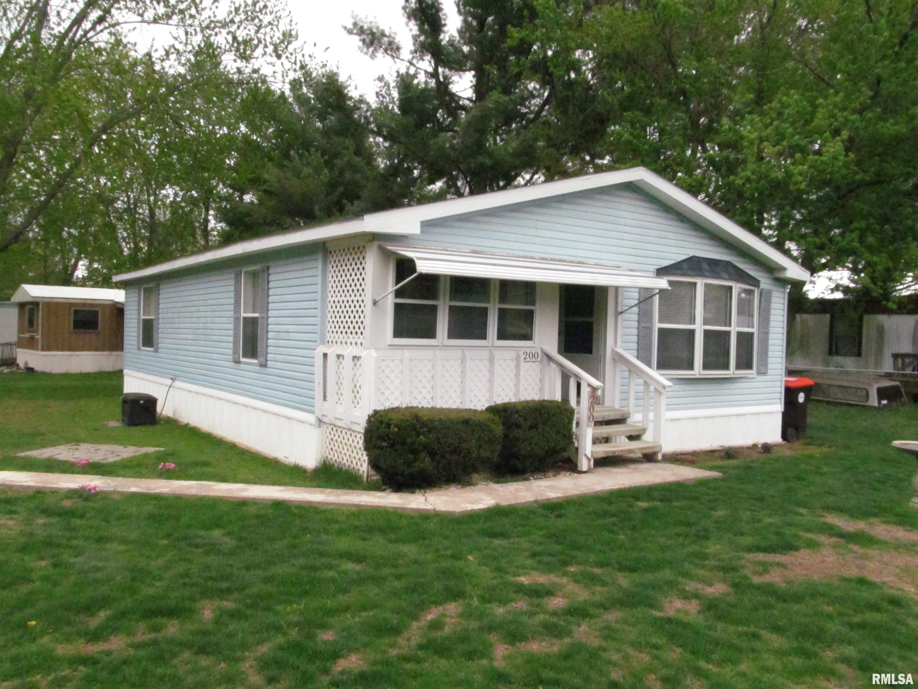 701 Fischer Road, Unit 200 Creve Coeur, IL 61610 - Photo 2 of 13 Gallery Image 2