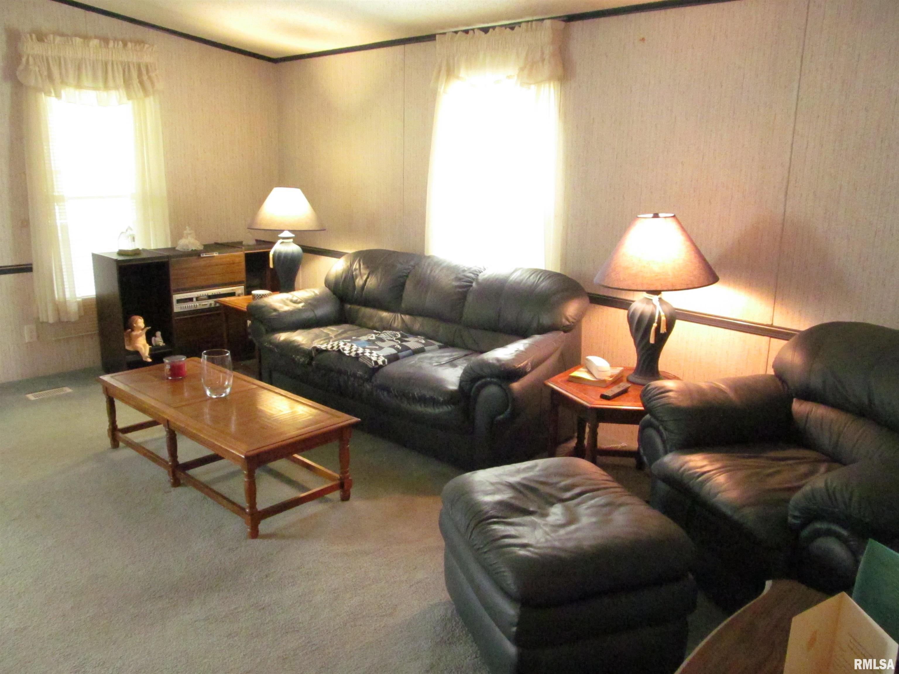 701 Fischer Road, Unit 200 Creve Coeur, IL 61610 - Photo 4 of 13 Gallery Image 4
