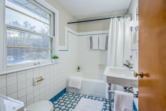 $460,000 | 1809 East Stadium Boulevard, Ann Arbor, MI 48104