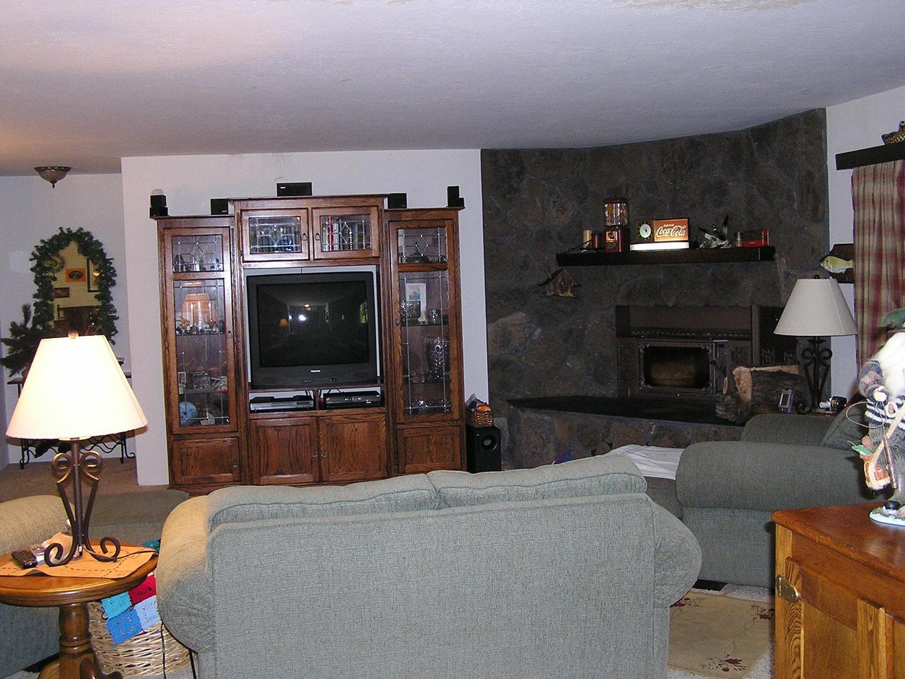 35250 Deer Flat Road Shingletown, CA 96088 - Photo 3 of 8 Living Room