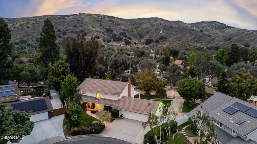 351 Buckboard Circle Simi Valley, CA 93065 - Photo 2 of 58