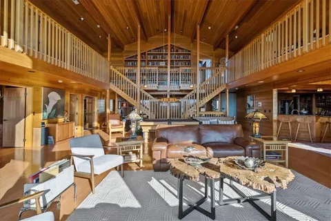 $3,250,000 | 521 North 1450th Road, Lawrence, KS 66049