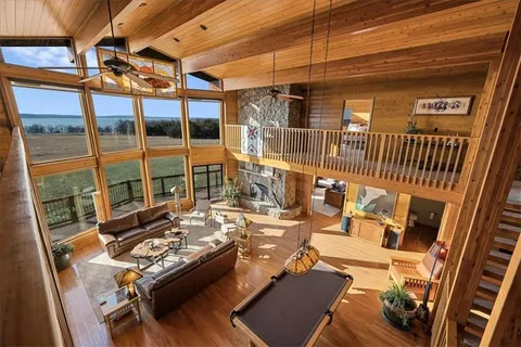 $3,250,000 | 521 North 1450th Road, Lawrence, KS 66049