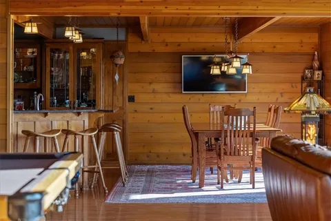 $3,250,000 | 521 North 1450th Road, Lawrence, KS 66049