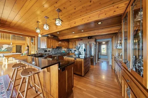 $3,250,000 | 521 North 1450th Road, Lawrence, KS 66049