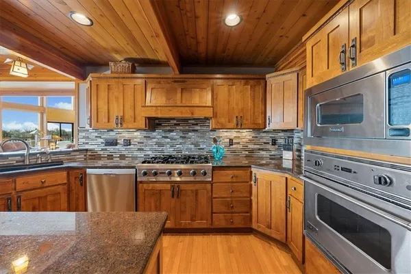 $3,250,000 | 521 North 1450th Road, Lawrence, KS 66049