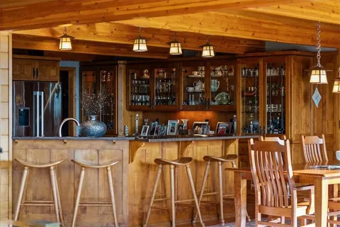 $3,250,000 | 521 North 1450th Road, Lawrence, KS 66049