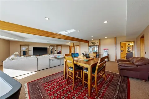 $3,250,000 | 521 North 1450th Road, Lawrence, KS 66049