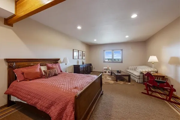 $3,250,000 | 521 North 1450th Road, Lawrence, KS 66049