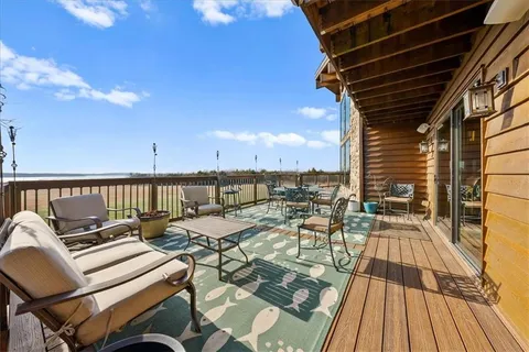 $3,250,000 | 521 North 1450th Road, Lawrence, KS 66049