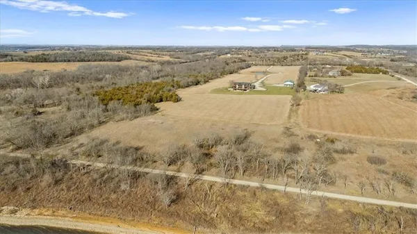 $3,250,000 | 521 North 1450th Road, Lawrence, KS 66049