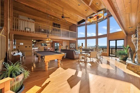 $3,250,000 | 521 North 1450th Road, Lawrence, KS 66049