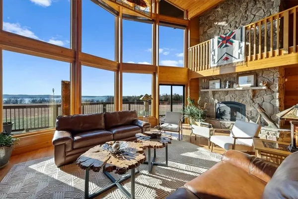 $3,250,000 | 521 North 1450th Road, Lawrence, KS 66049