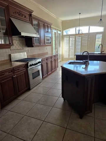 $1,300,000 | Undisclosed Address, Tarpon Springs, FL 34688