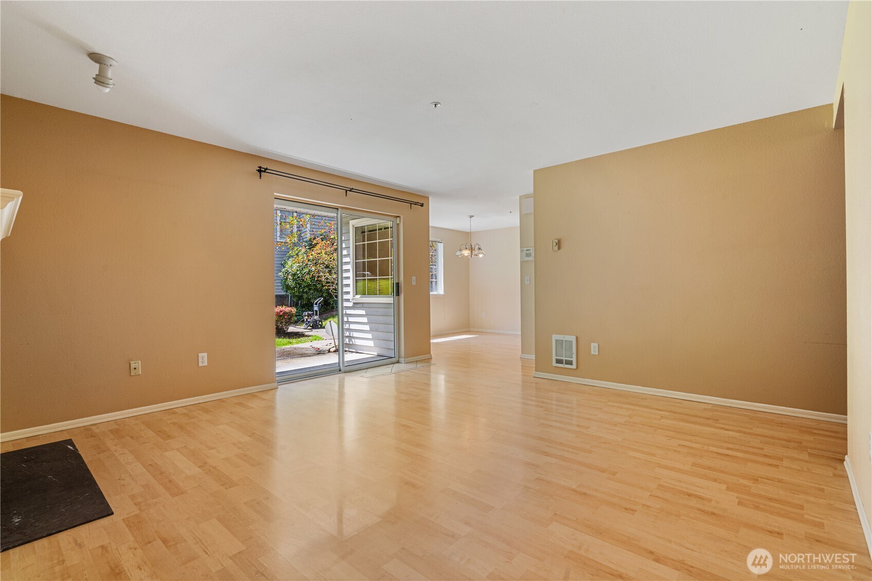 7453 Newcastle Golf Club Road, Unit B103 Newcastle, WA 98059 - Photo 4 of 26