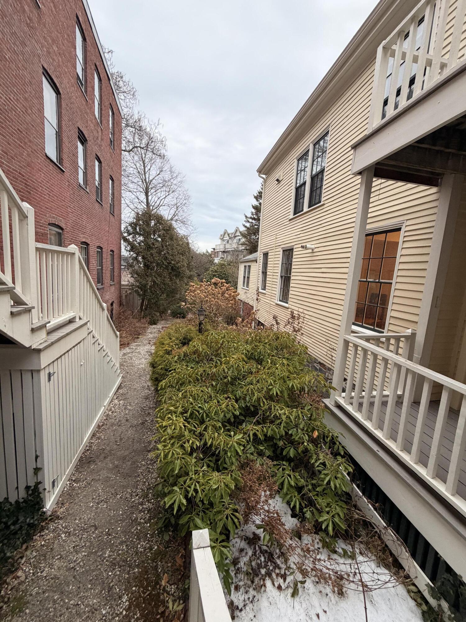 124 Pleasant Street, Unit B Portland, ME 04101 - Photo 16 of 20 IMG_3605