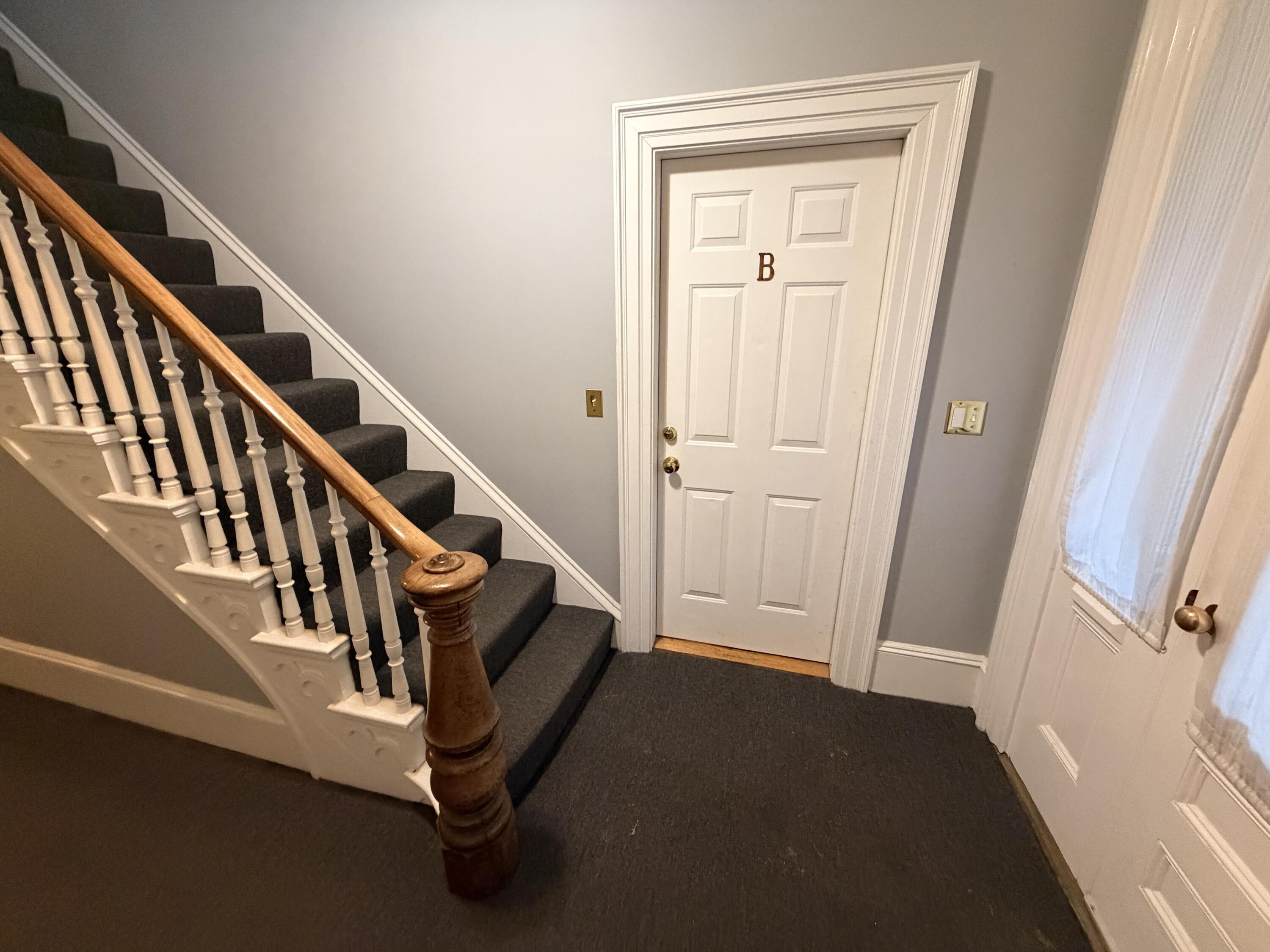 124 Pleasant Street, Unit B Portland, ME 04101 - Photo 18 of 20 IMG_3607