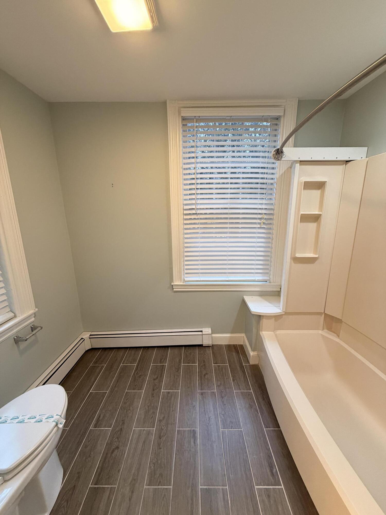 124 Pleasant Street, Unit B Portland, ME 04101 - Photo 9 of 20 IMG_3601