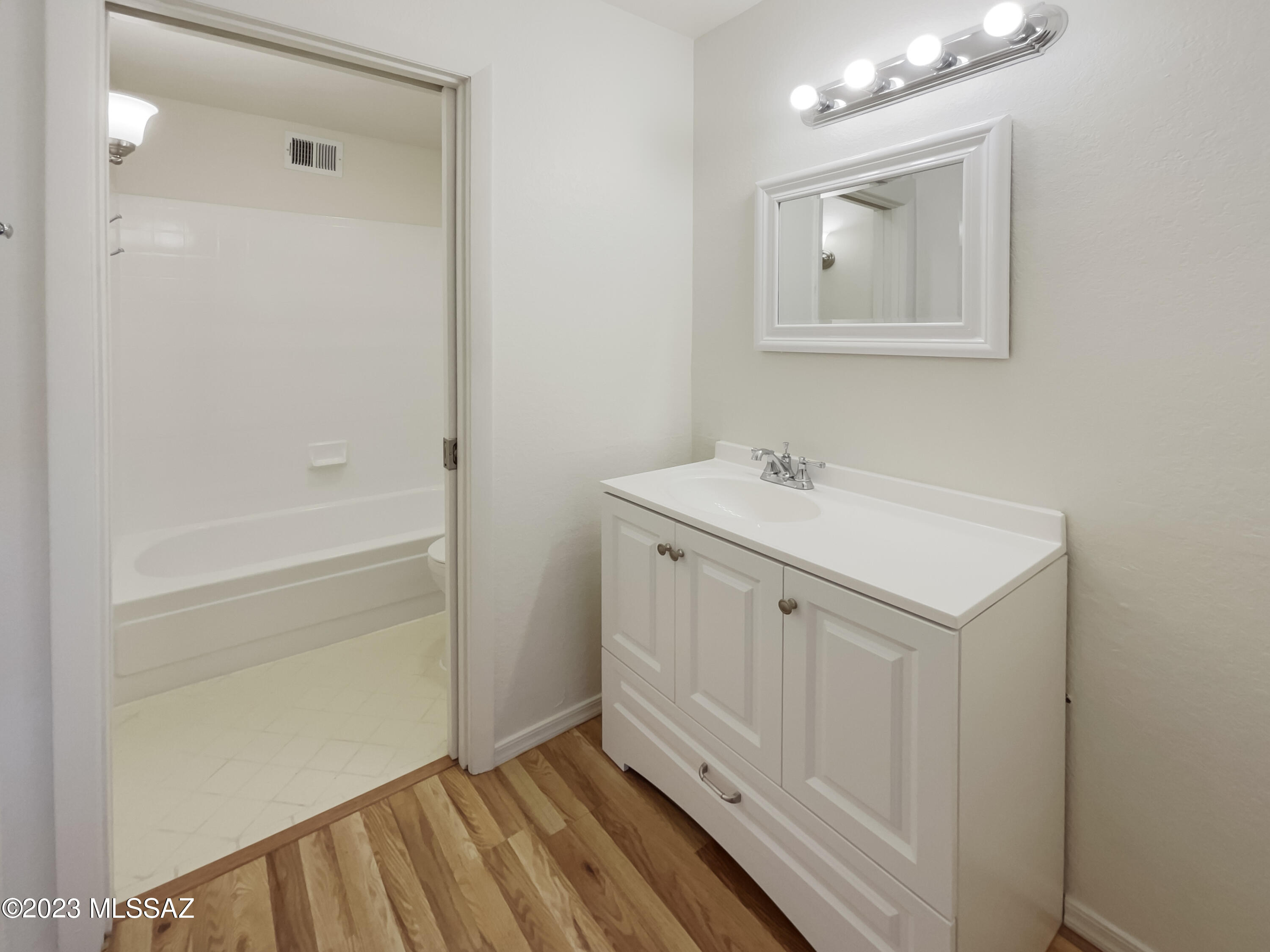 8255 North Oracle Road, Unit 101 Tucson, AZ 85704 - Photo 7 of 31 Gallery Image 7