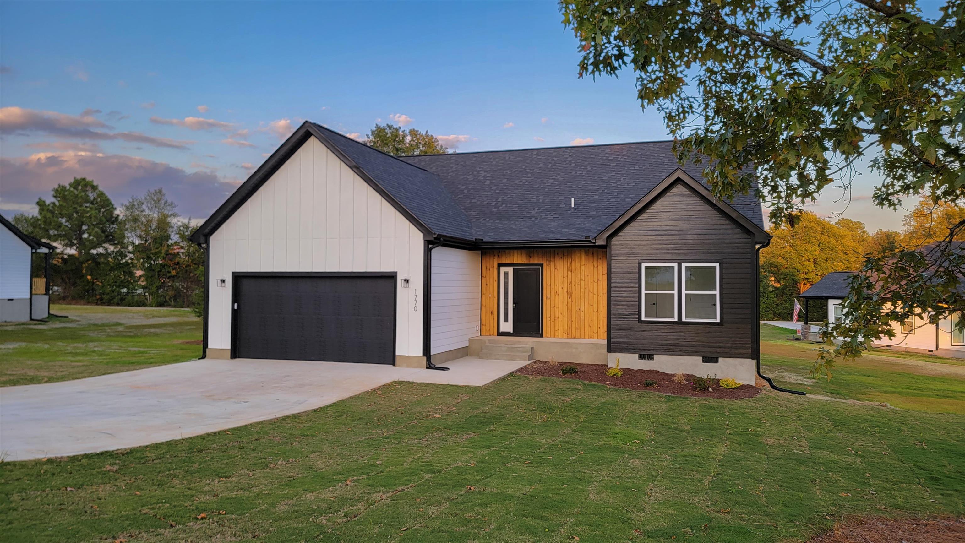 1770 Davis Road Woodruff, SC 29388 - Photo 1 of 31