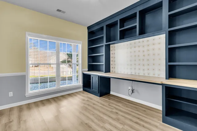 $3,400 | 7478 Hawks Circle, Hanahan, SC 29410