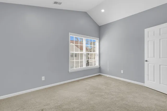 $3,400 | 7478 Hawks Circle, Hanahan, SC 29410