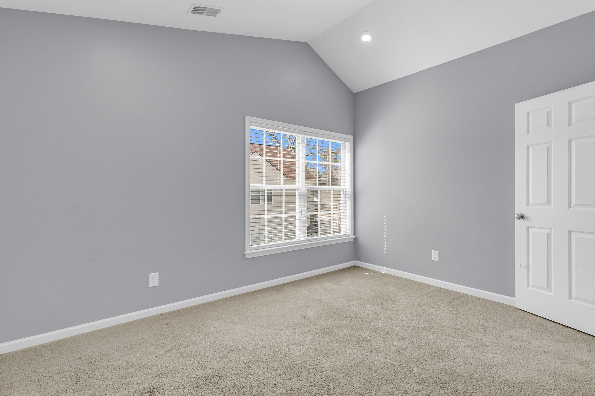 7478 Hawks Circle Hanahan, SC 29410 - Photo 7 of 56 CREM - 7478 Hawks Cir-16