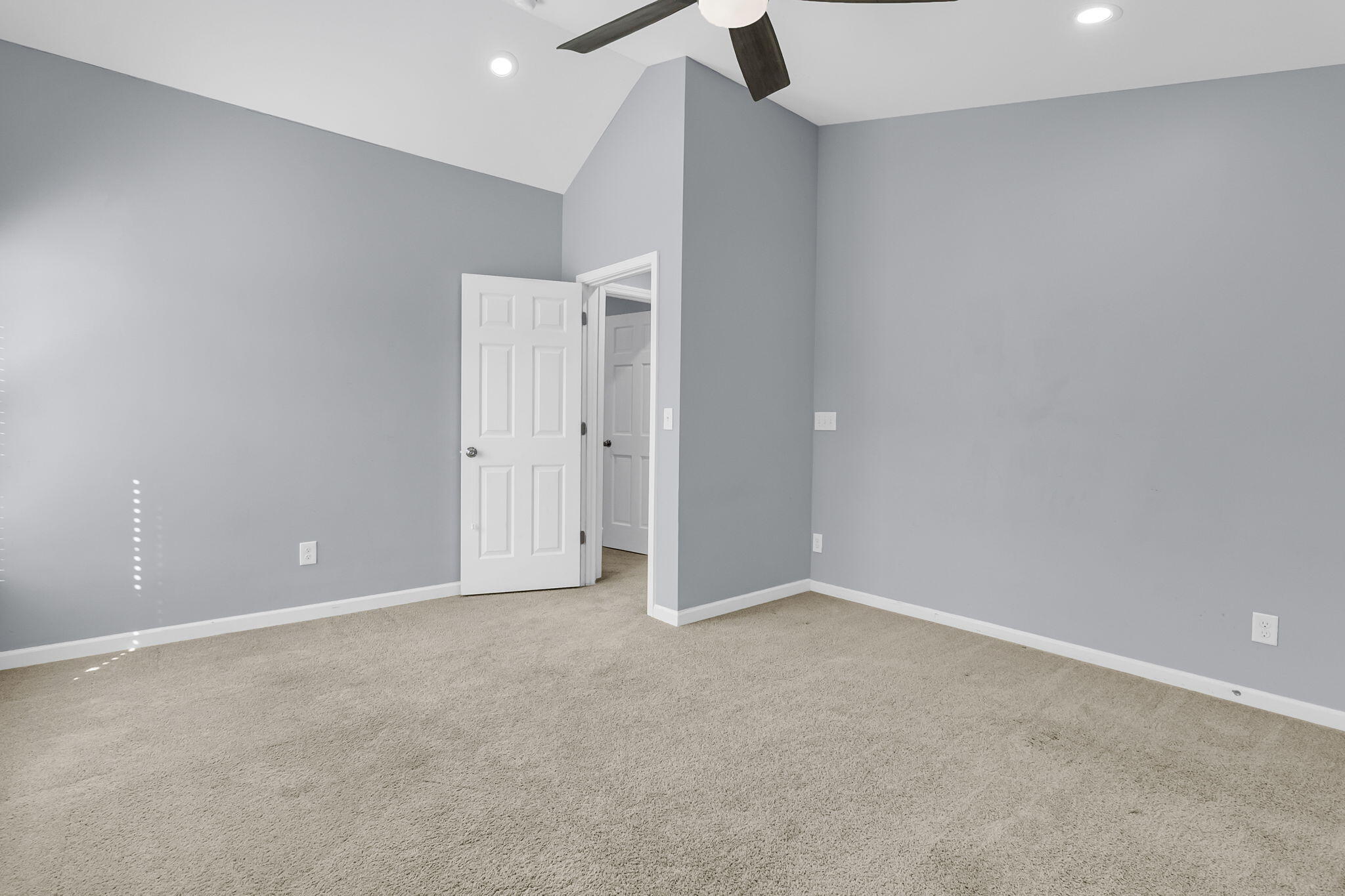 7478 Hawks Circle Hanahan, SC 29410 - Photo 8 of 56 CREM - 7478 Hawks Cir-17