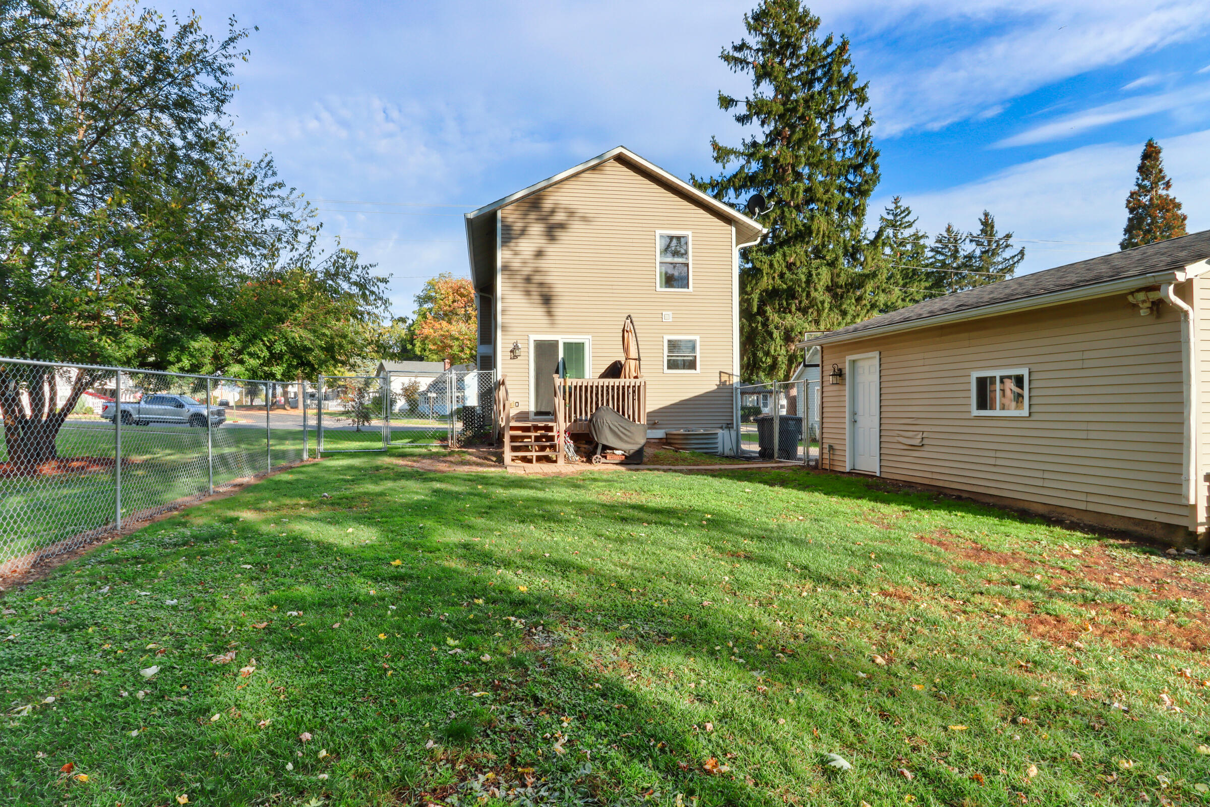 320 South 6th Street Delavan, WI 53115 - Photo 25 of 29 Back yard