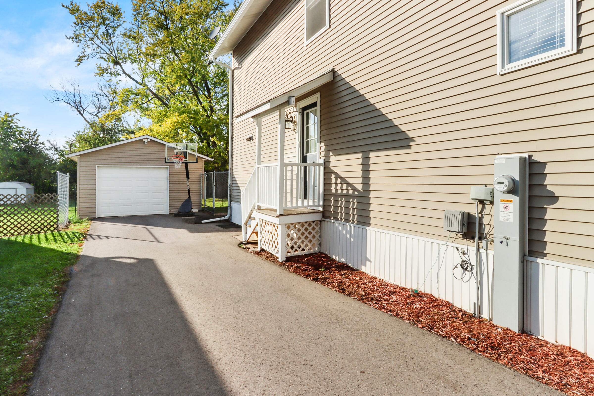 320 South 6th Street Delavan, WI 53115 - Photo 29 of 29 Driveway