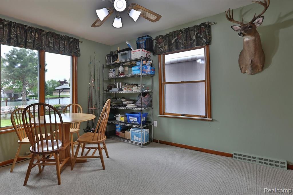29445 South Gibraltar Road Gibraltar, MI 48173 - Photo 10 of 23