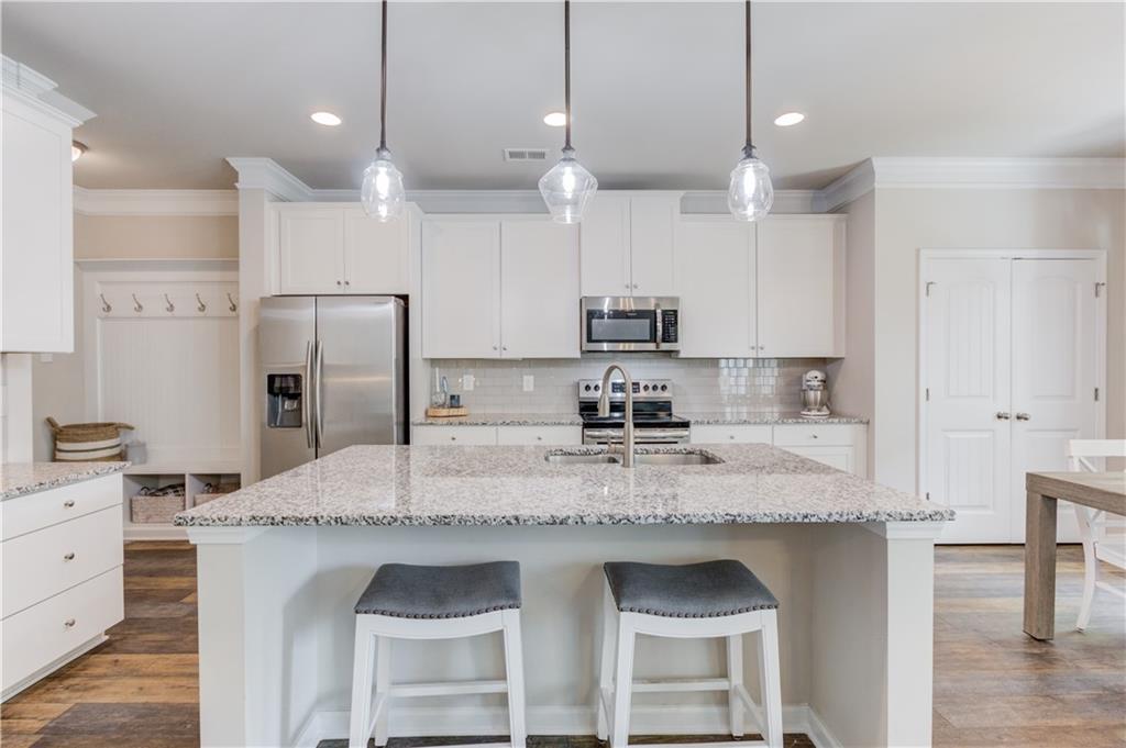 675 Country Ridge Drive Hoschton, GA 30548 - Photo 11 of 37