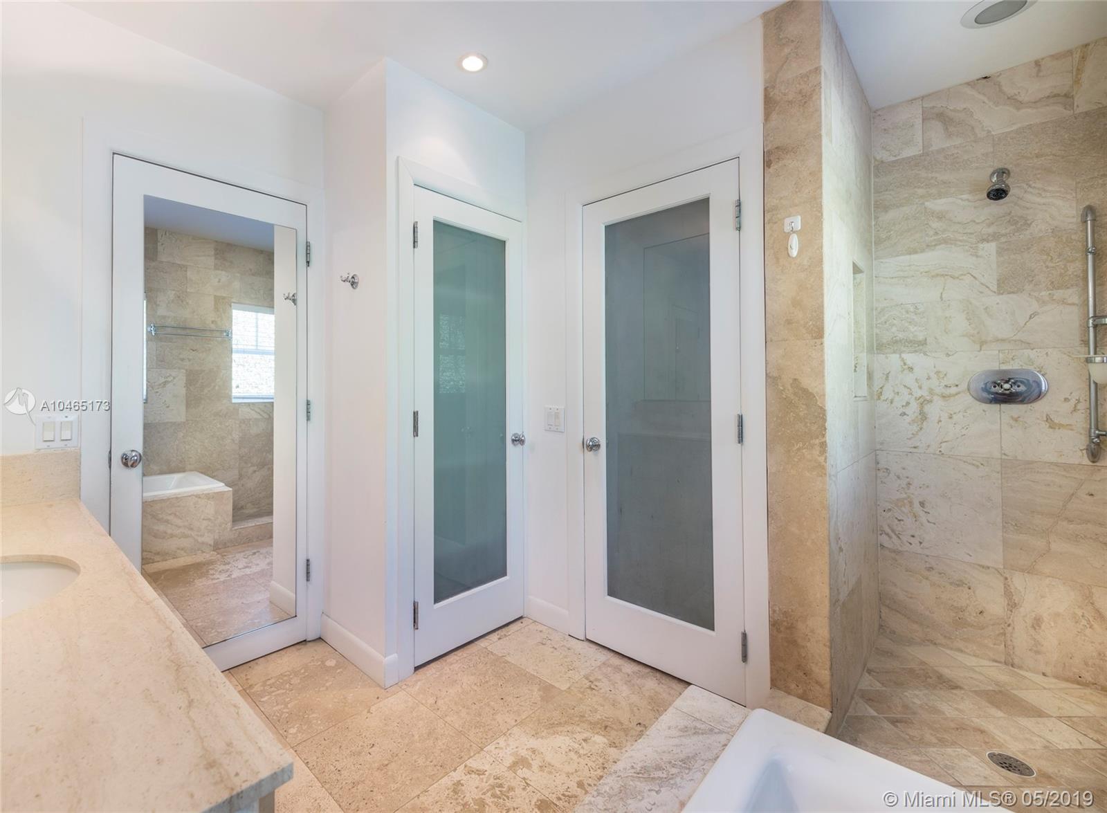 571 Harbor Drive Key Biscayne, FL 33149 - Photo 17 of 35 Master Bathroom