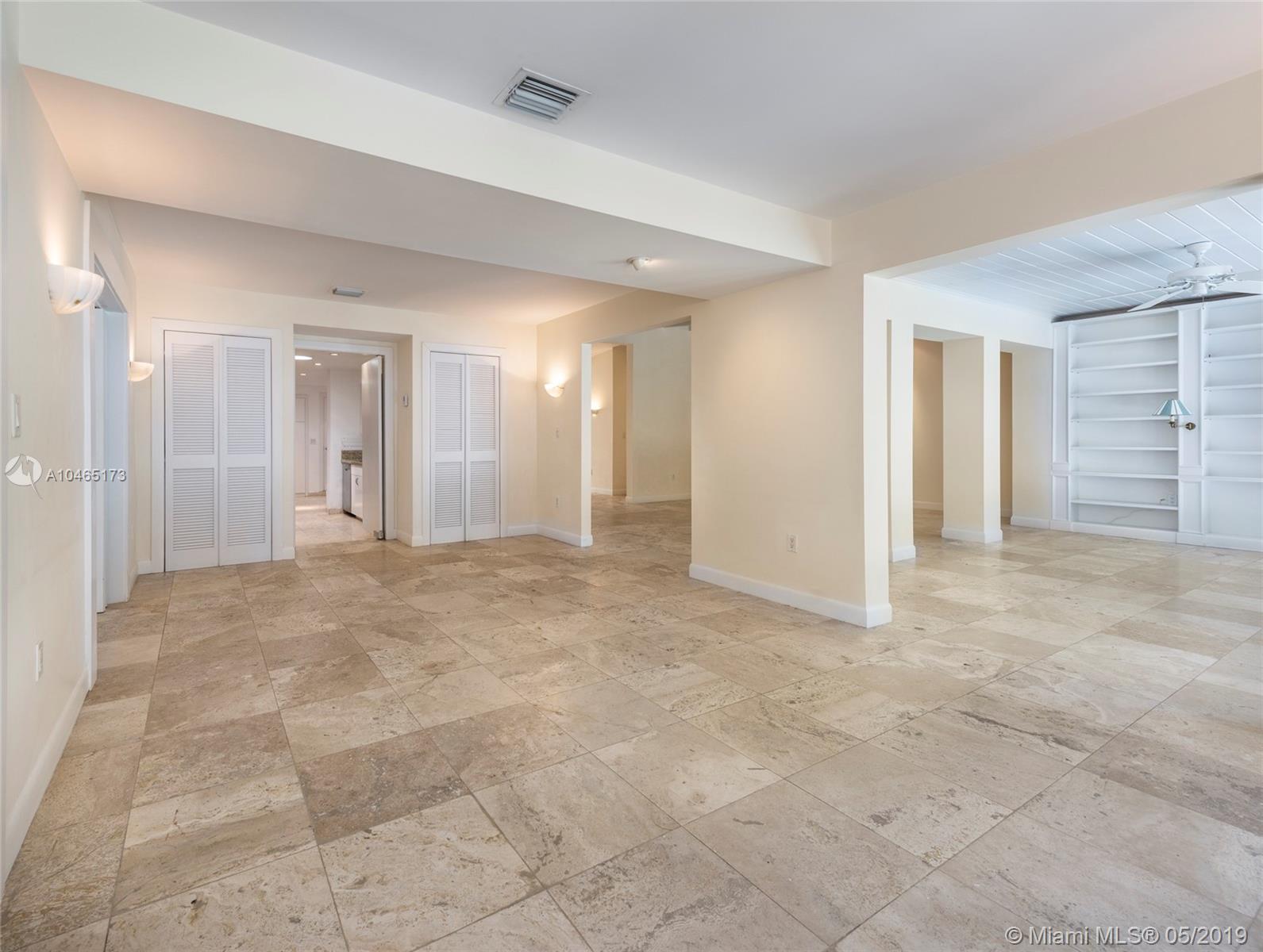 571 Harbor Drive Key Biscayne, FL 33149 - Photo 21 of 35 Dinning room area