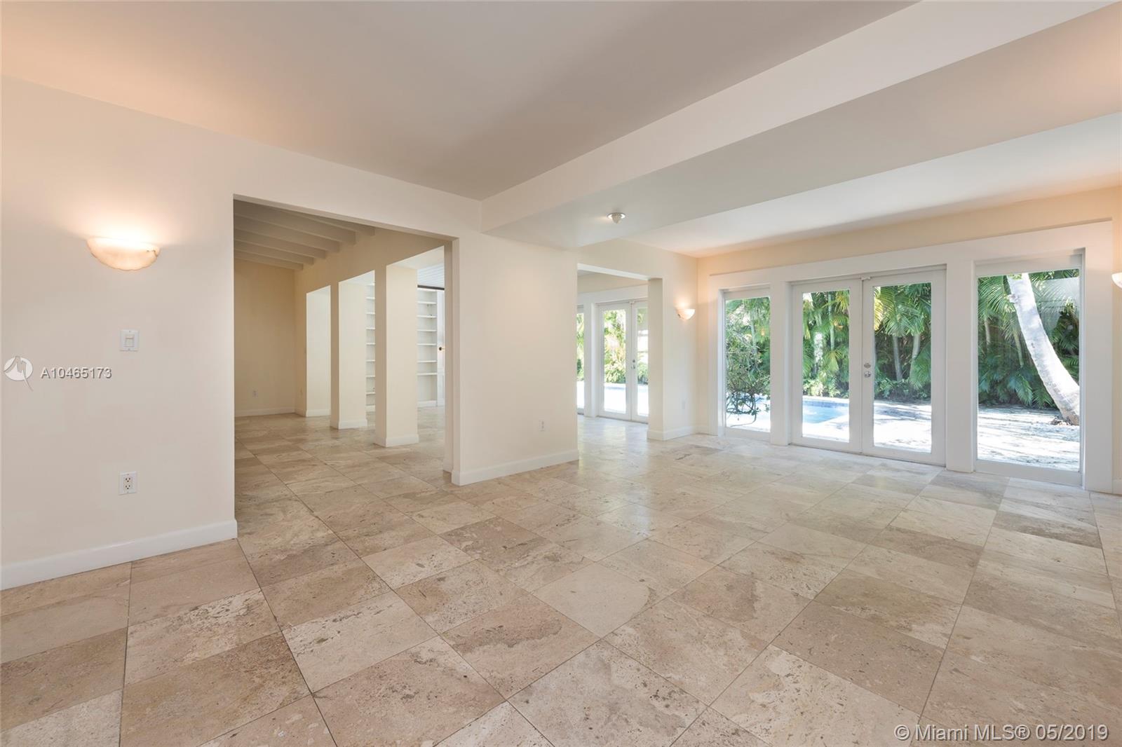 571 Harbor Drive Key Biscayne, FL 33149 - Photo 24 of 35 Dinning Room