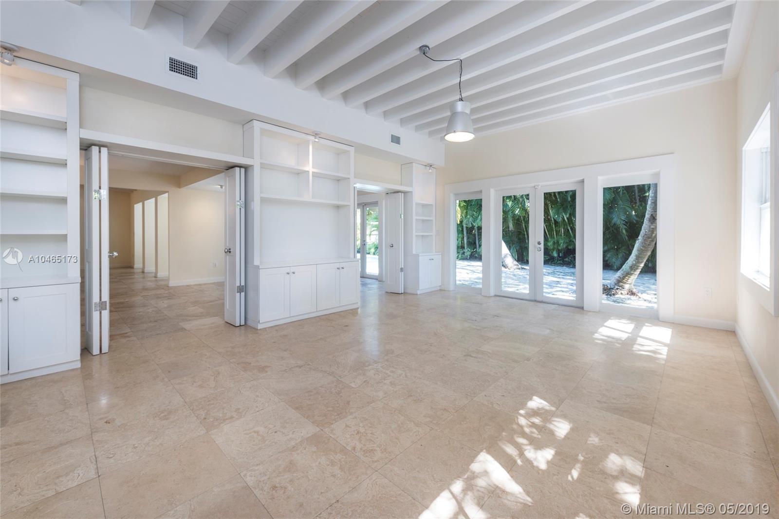 571 Harbor Drive Key Biscayne, FL 33149 - Photo 25 of 35 Family Room
