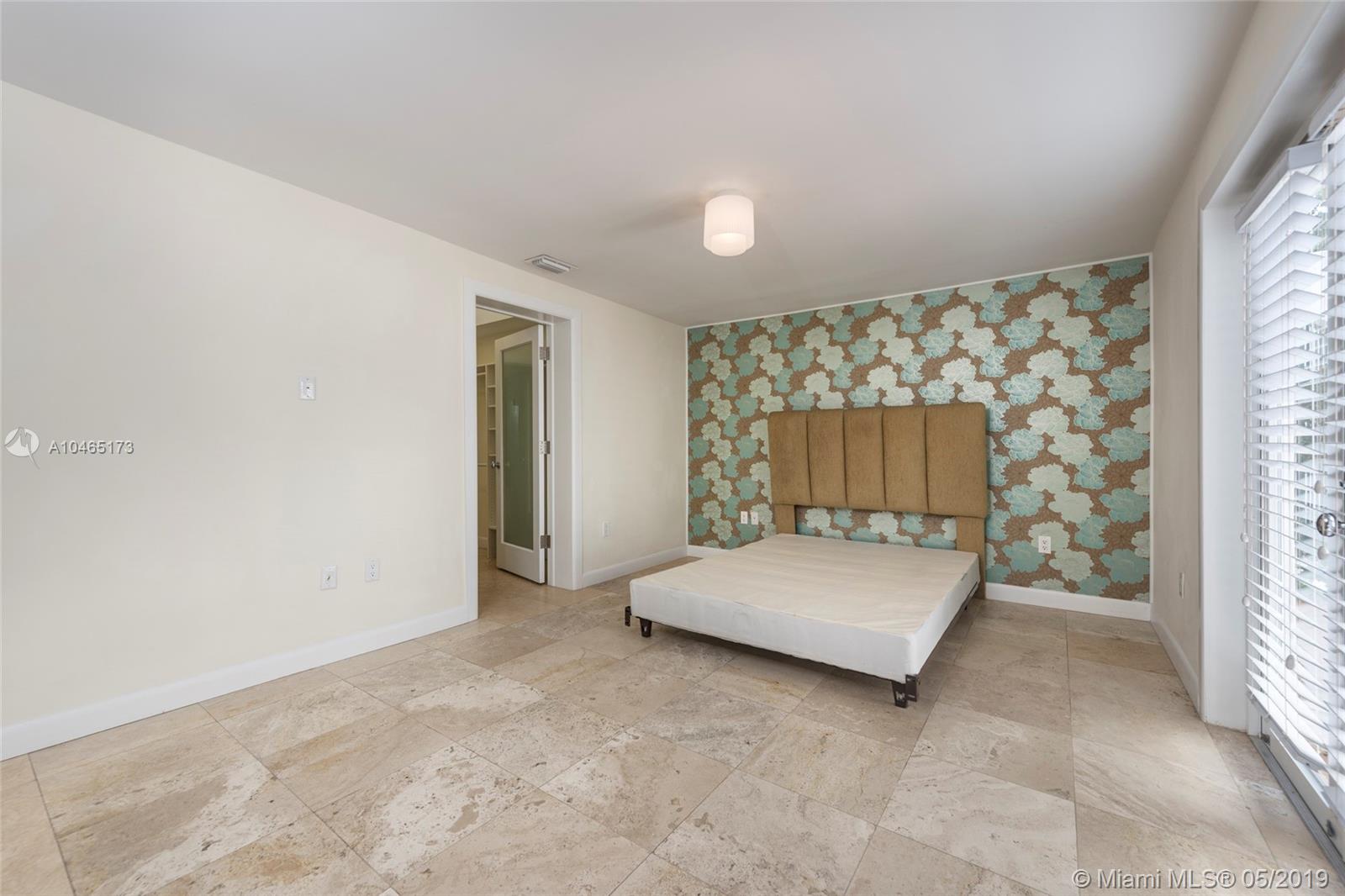571 Harbor Drive Key Biscayne, FL 33149 - Photo 9 of 35 Guest Bedroom