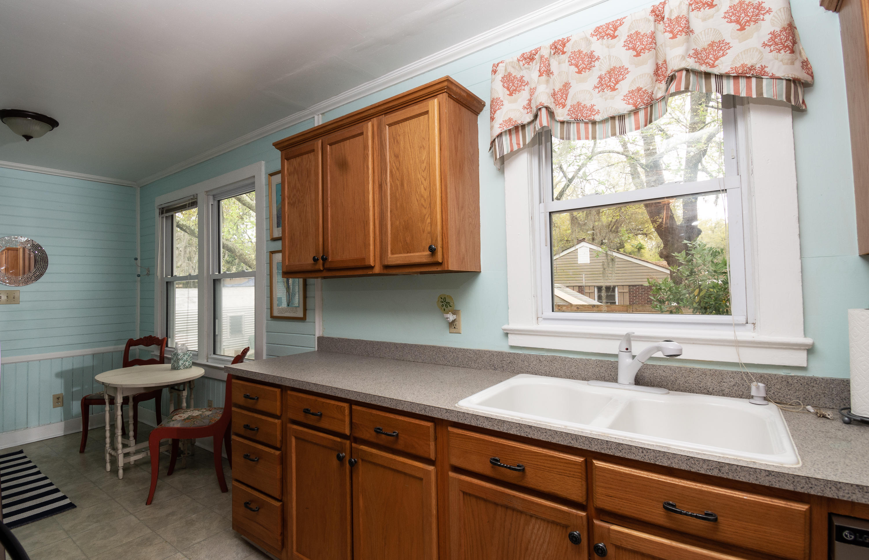 1546 Gardenia Road Charleston, SC 29407 - Photo 6 of 16 Kitchen2-Hayes-03242020