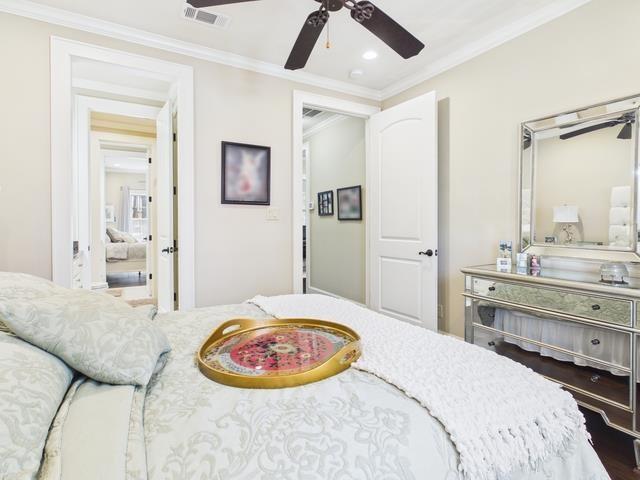 8550 Toler Pointe Larue, TX 75770 - Photo 37 of 37 a bedroom with a bed and a sink